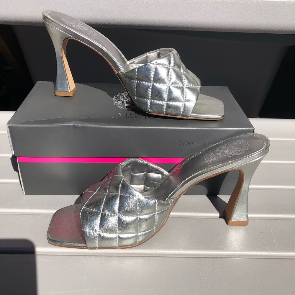Vince camuto reselm slides quilted in silver size 8.5 worn once